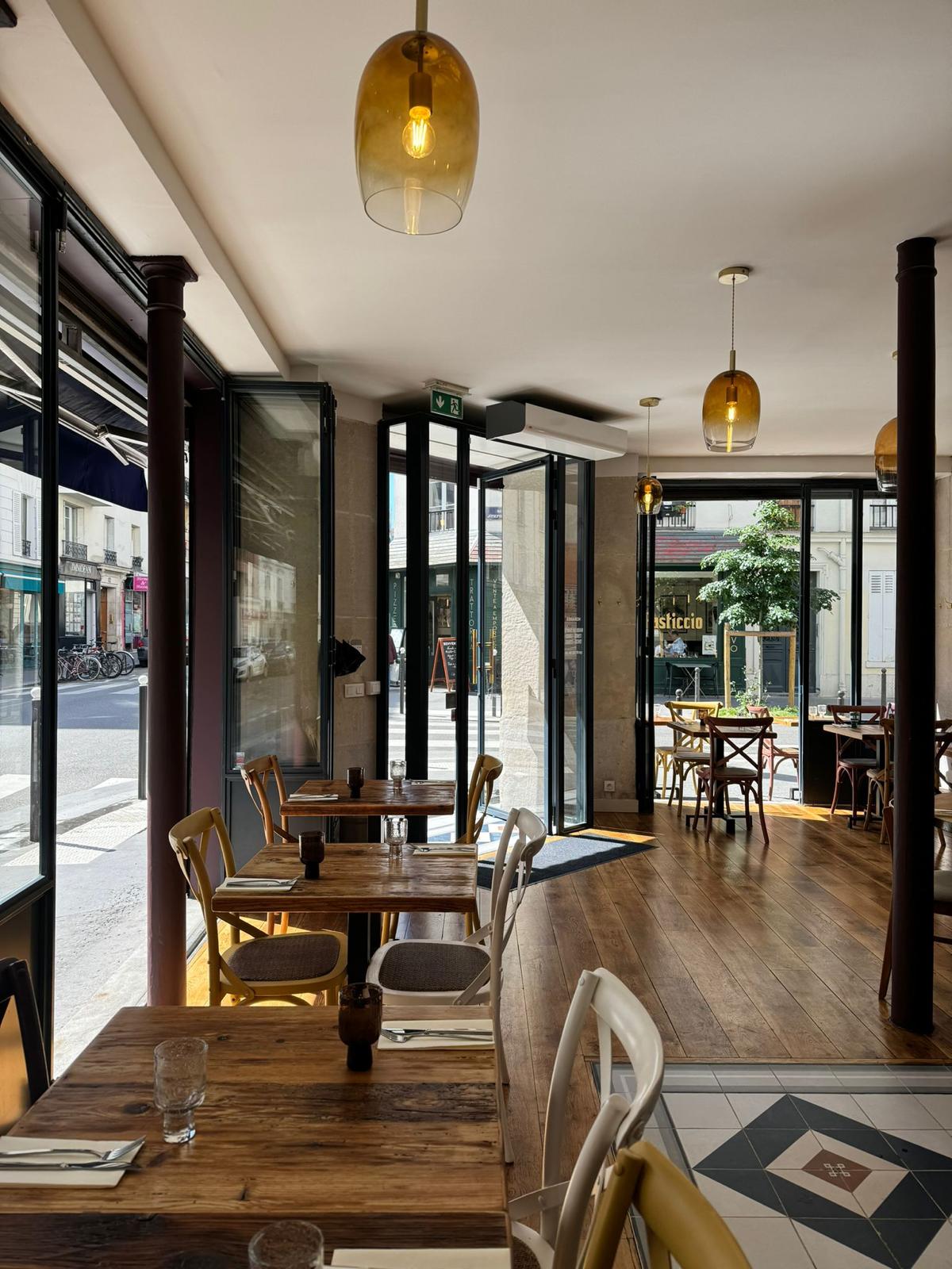 Salle avec terrasse